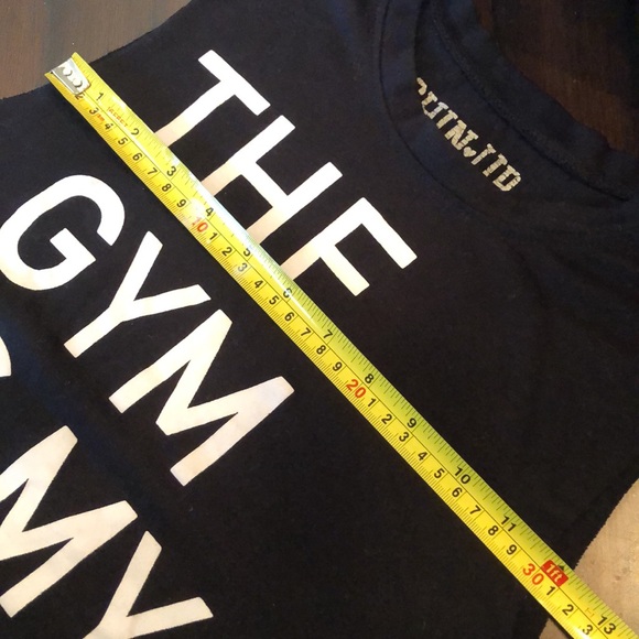 💪Chin💝Up Apparel “The Gym Is My Happy Hour” sleeveless over top - Picture 6 of 9